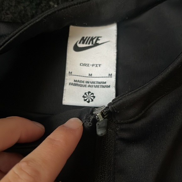 Nike Zip Tank - Picture 2 of 3